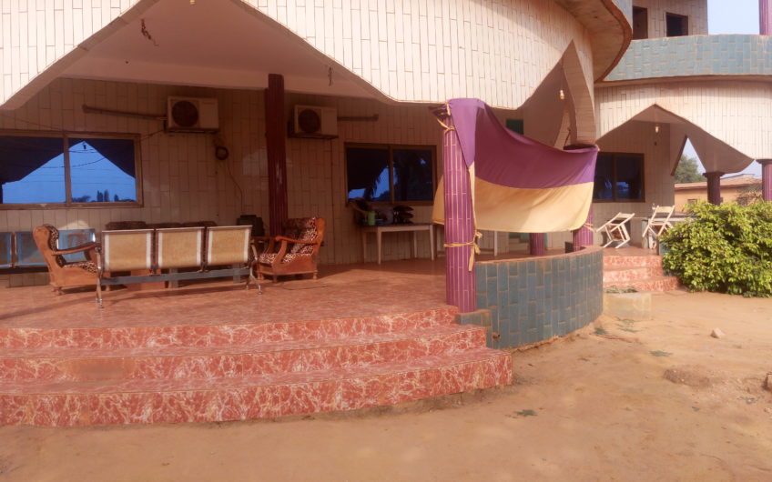 Complexe hôtelier à vendre à Abomey Calavi